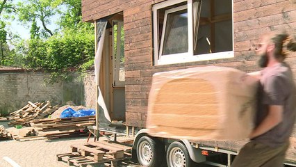 Architects, refugees team up on tiny houses in Berlin