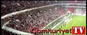 Atatürk pankartı yasaklanan Süper kupada taraftar stadı İamir Marşı ile inletti