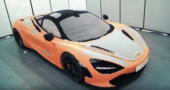 VÍDEO: Así construyen un McLaren 720S de LEGO ¡a tamaño completo!