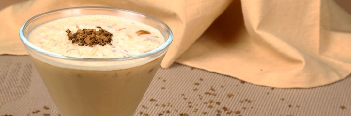 فيديو طريقة عمل القهوة المثلجة بطريقة سهلة جداً