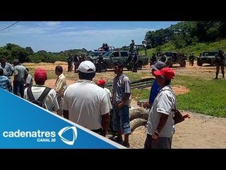 Liberan a funcionarios y 150 militares (VIDEO)