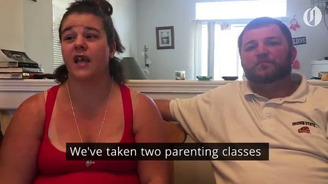 En raison d'un QI pas assez élevé pour les services sociaux, ils perdent la garde de leurs enfants