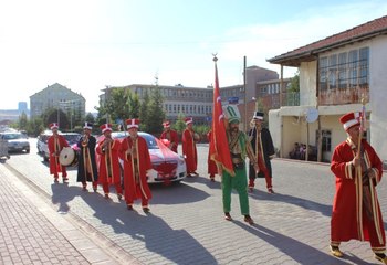 Gelin Almaya Mehter Takımıyla Gitti