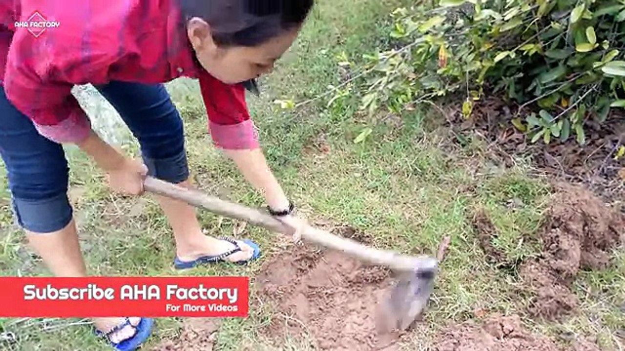 Electric Fan Guard Snake Trap To Catch Huge Snake By A Smart Girl