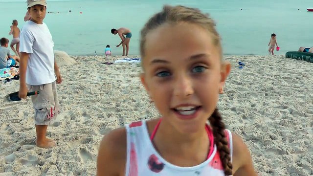 ЗАРЫТЫ В ПЕСКЕ НА ВСЮ НОЧЬ!! Челлендж 24 часа в песке на морском пляже KIDS Children