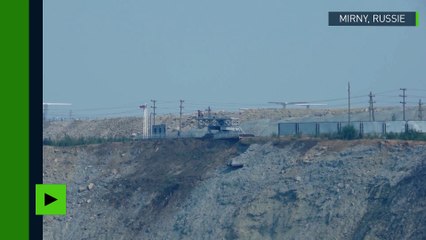 Un drone filme l'inondation d'une mine de diamants en Sibérie