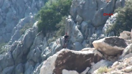 Antalya Kayalıklarda İntihar Girişimi