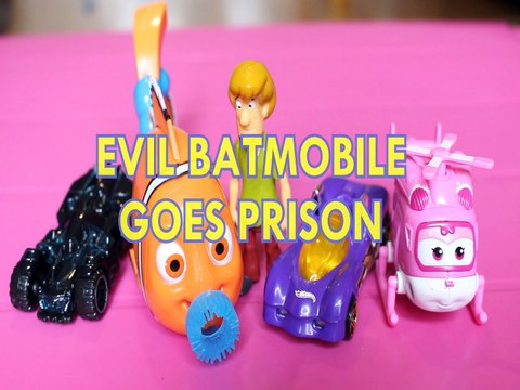 EVIL BATMOBILE GOES PRISON BATMAN ARKHAM KNIGHT NEMO SHAGGY POWER PIPES DIZZY Toys BABY Videos, DC COMICS, FINDING DORY