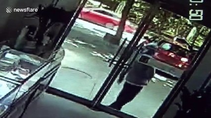 Shop owner finds thief in his store and fights him