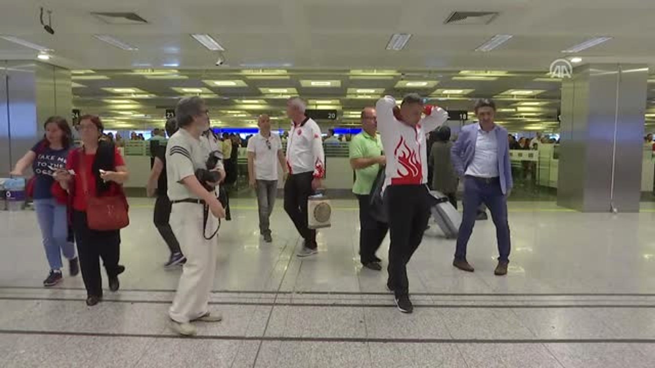 Paletli Yüzme Genç Milli Takımı Yurda Döndü