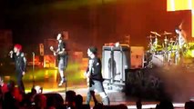 Blink 182 ft Gerard Way ( My Chemical Romance ) First Date HD