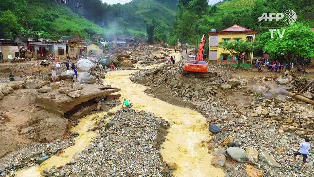 Inondations et coulées de boue au Vietnam: 26 morts