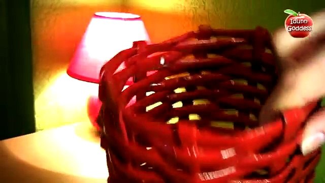 DIY How to Make a Basket from Recycled Newspaper - Handmade Basket Made of Newspapers - tutorial