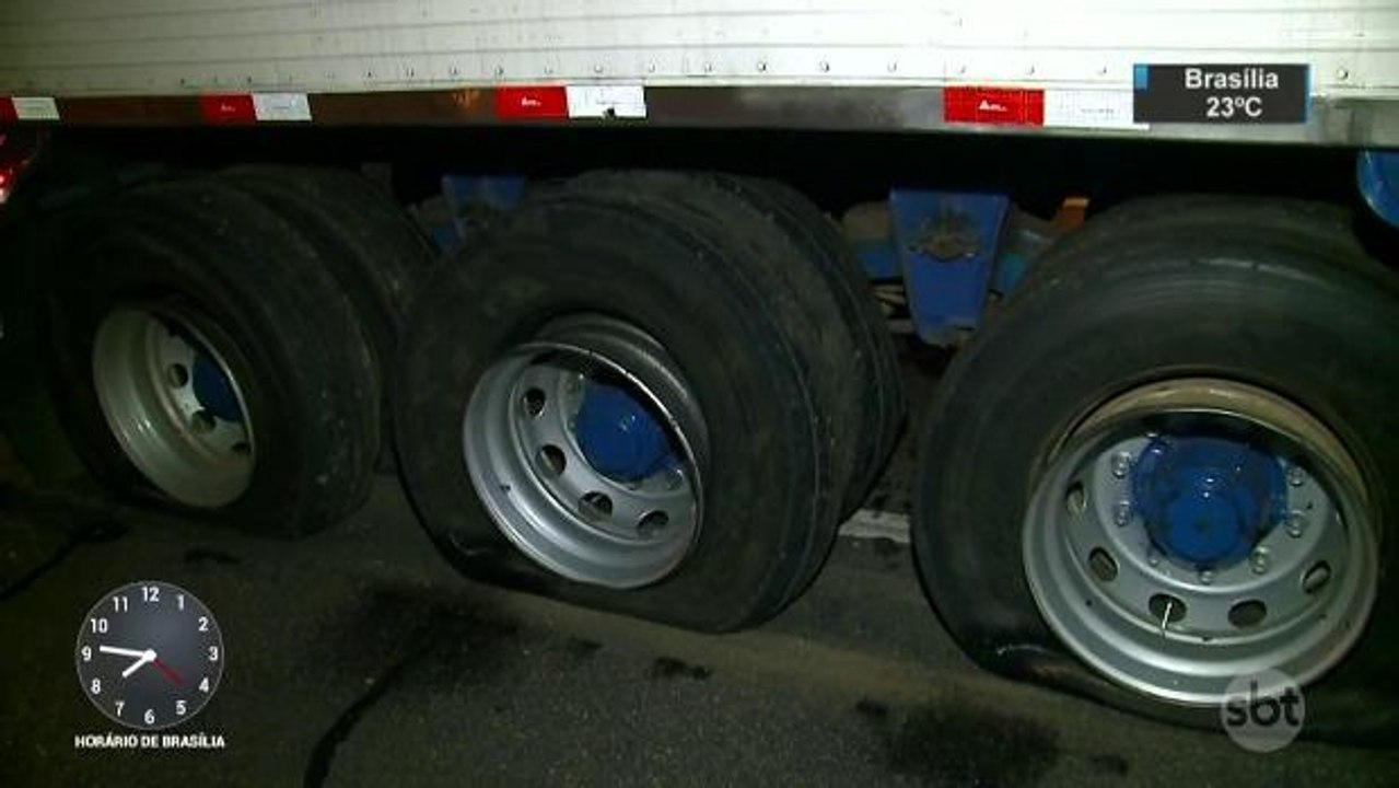 Caminhoneiro é mantido refém durante 3 horas no RJ