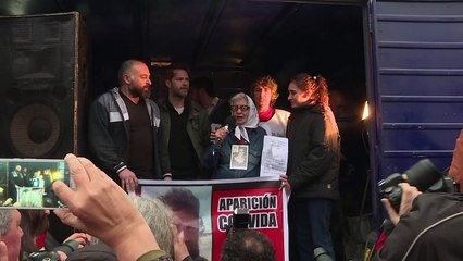Piden hallar a joven argentino desaparecido en protesta mapuche