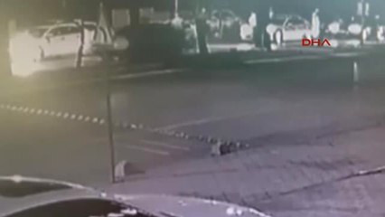 Adana Polise Çarpan Alkollü Sürücü Güvenlik Kamerasında