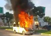 Minibüs Alev Aldı, Sürücü Canını Zor Kurtardı