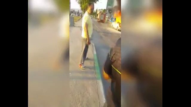 Seyir halindeki minibüs böyle yandı