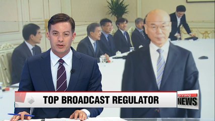 Lee Hyo-sung sworn in as Chairman of KCC on Tuesday