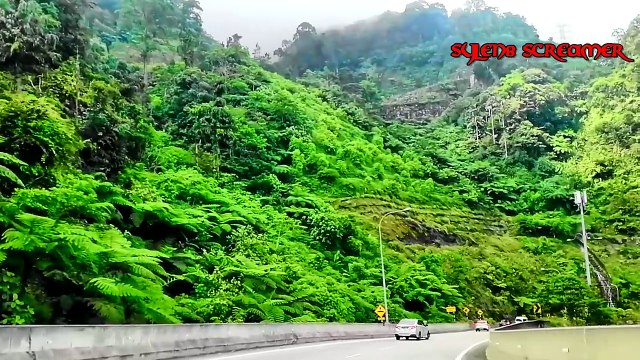 Enjoy the view of Driving Down from GENTING HIGHLANDS, Malaysia