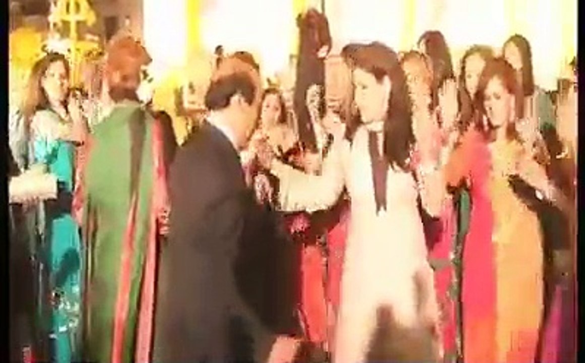 Latif Khosa Dancing With Girls Video Leaked