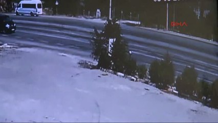 Denizli Mahalleli, Yaşlı Kadının Öldüğü Yolu Trafiğe Kapattı