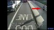 Londres: Les caméras de sécurité filment un jogger qui fait tomber une passante devant un bus et qui poursuit sa route