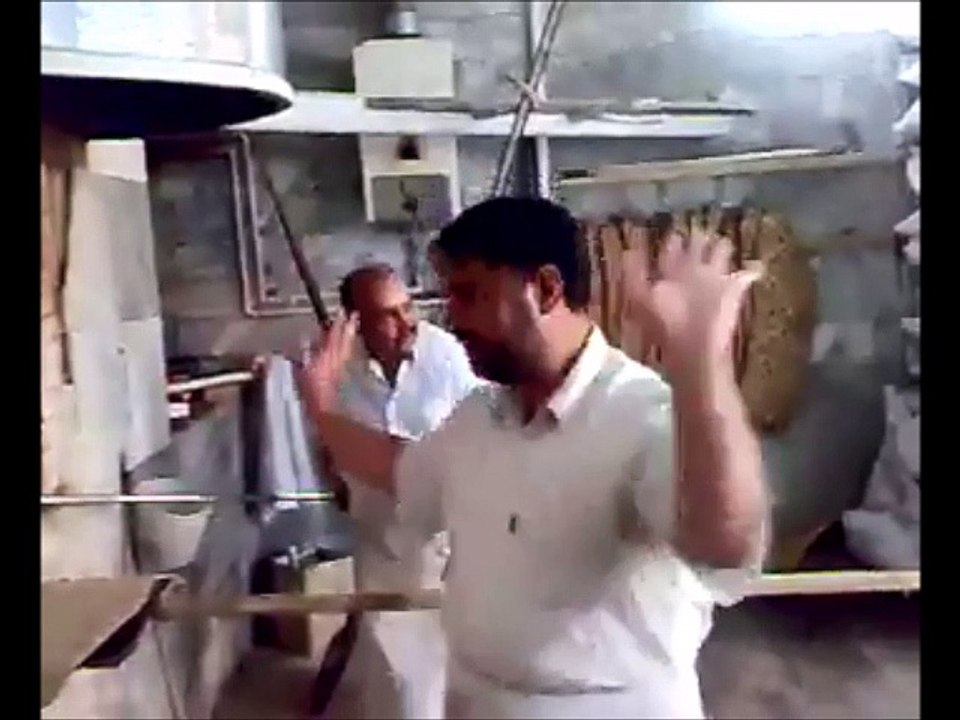 PERSIAN SANGAGAK BREAD STORE HAGHIGHAT BEST BREAD IN THE WORLD فروشگاه نون  فروشی حقیقت   بهترین   نون ایرانی