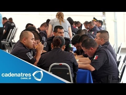 Pruebas de confianza para policías y españoles afectados por la hipoteca en Semanal 28 15/12/13
