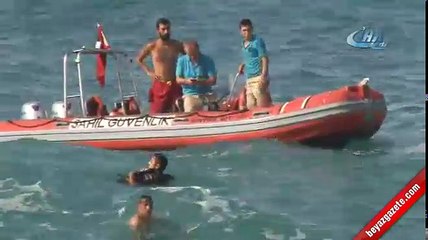 Dev dalgalar arasında dehşet