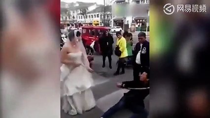 Düğün Günü Damadı Zincirle Sürükleyen Gelin