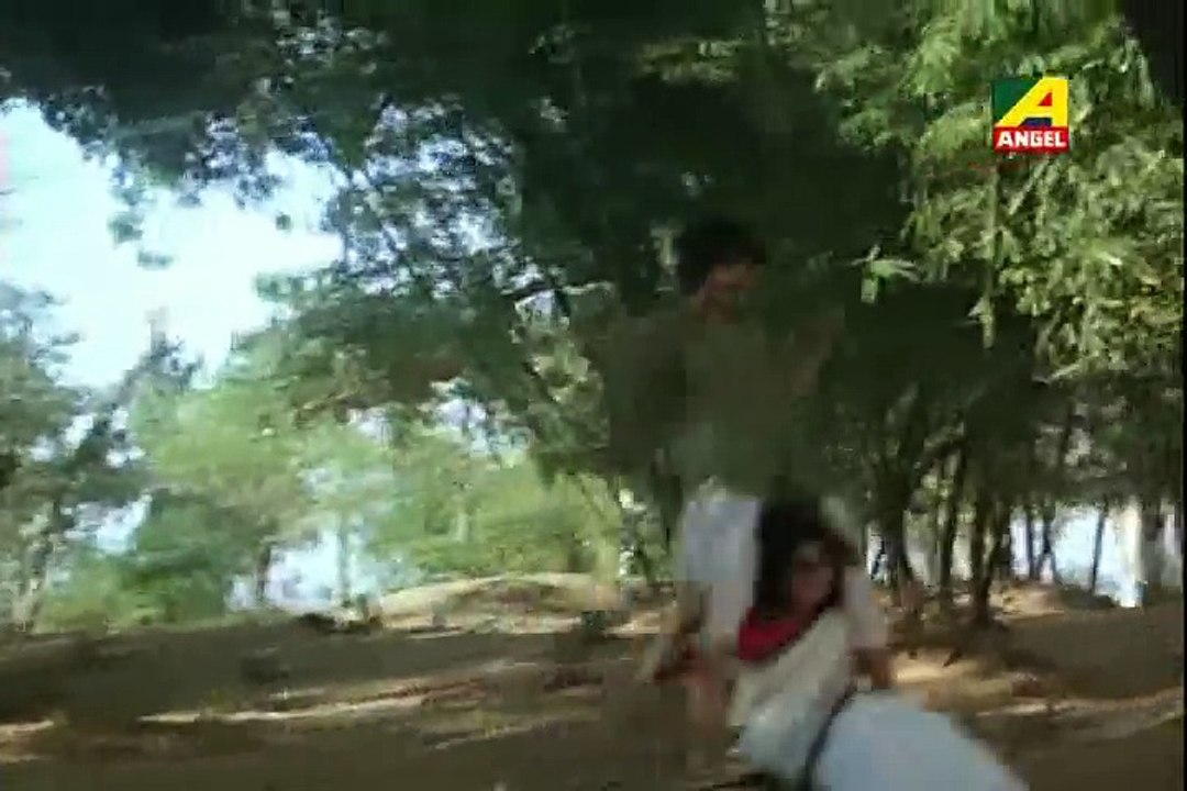 Shunyo E Buke Pakhi Mor Phire Aay  Aagaman  Bengali Movie Song  Nazrul Geeti  Haimanti Sukla