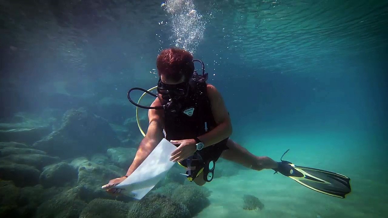 Unterwasser Botschaft