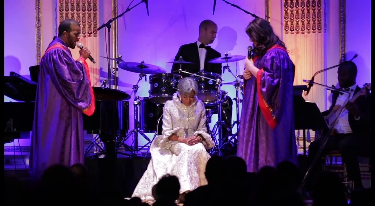 2016 Gala: Thats What Friends Are For