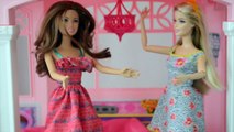 Barbie Leticia ganha Casa Nova e escolhe Vestido do Casamento Vivi!!! Em Portugues [Parte