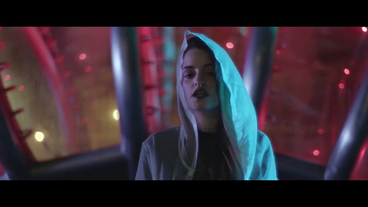 PLK Pas Ce Soir ft. Krisy [Clip Officiel]