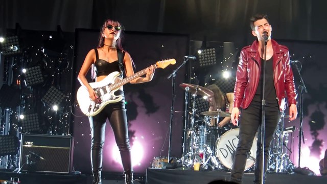 Selena Gomez Songs | Selena Gomez Instyle | DNCE - Jinx