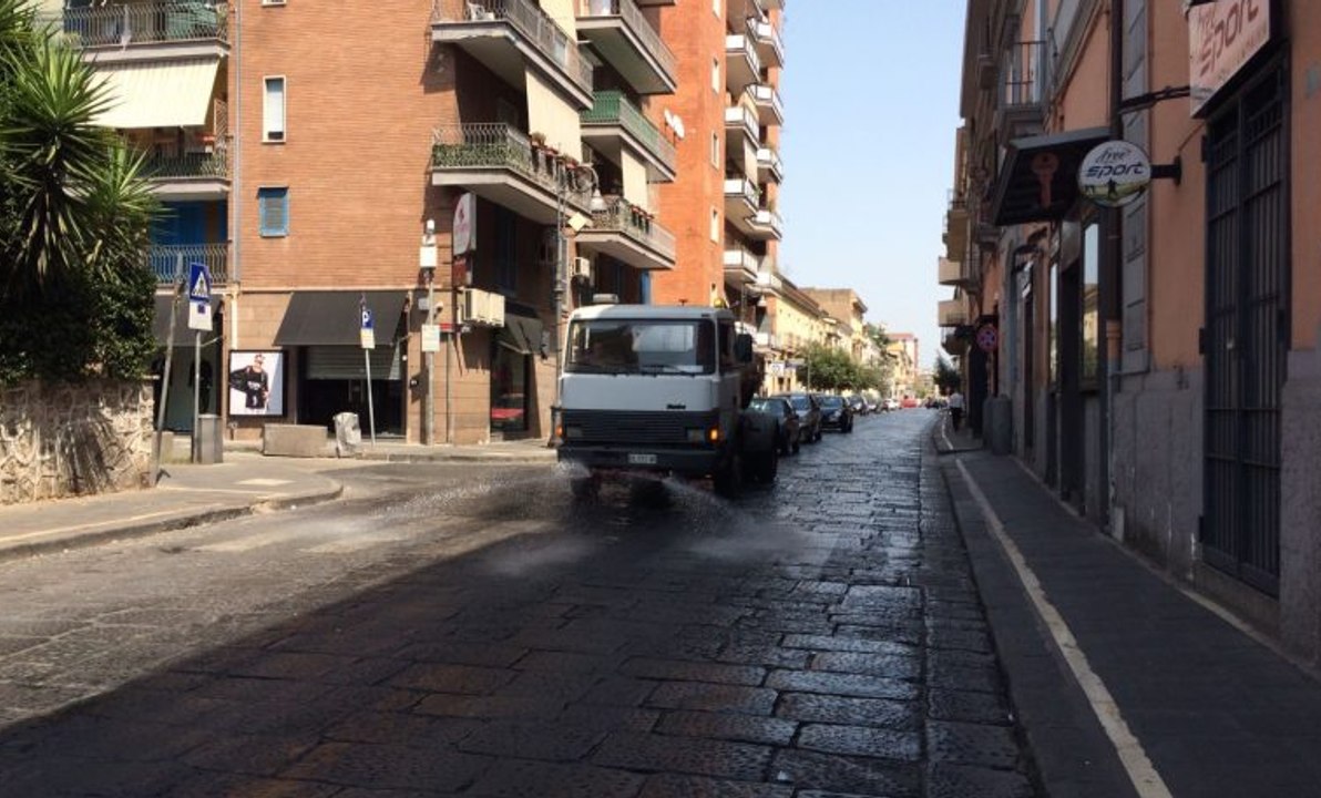 Aversa (CE) - Interventi di pulizia e bonifica della città (08.07.17)