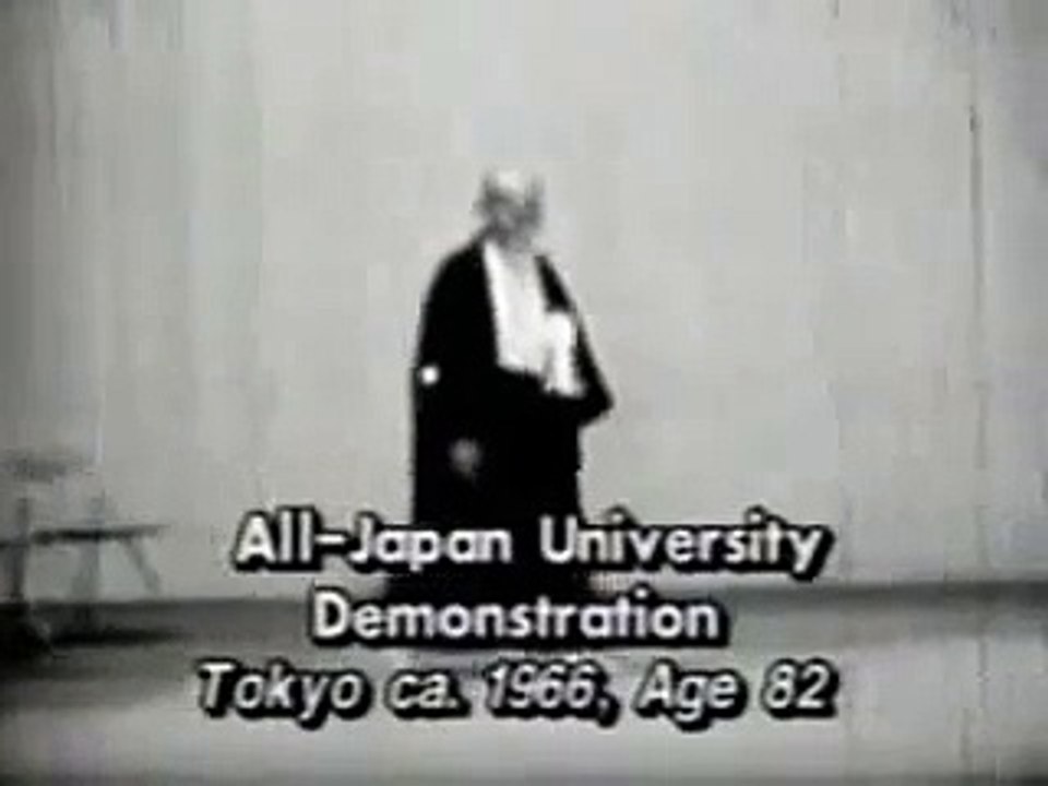 Morihei Ueshiba lasts public demonstrations.