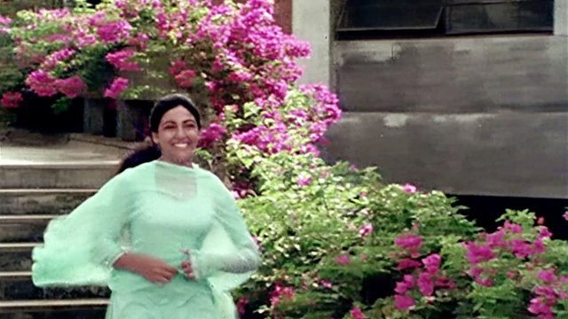 Tum Ko Dekha Toh Ye Khayal - Jagjit Singh Ghazals (HD)- Deepti Naval - Farooq sheikh - Saath Saath