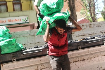 3 Dil Bilen Üniversite Mezunu İbrahim Polat, Hamallık Yapıyor