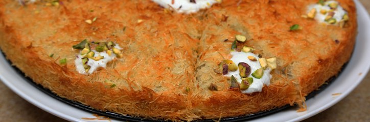 بالفيديو، طريقة عمل الكنافة بالفستق والجوز