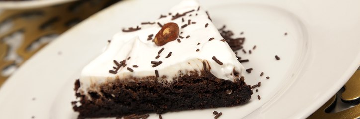 فيديو وصفة البراونيز الشهية بالكريمة والنوتيلا