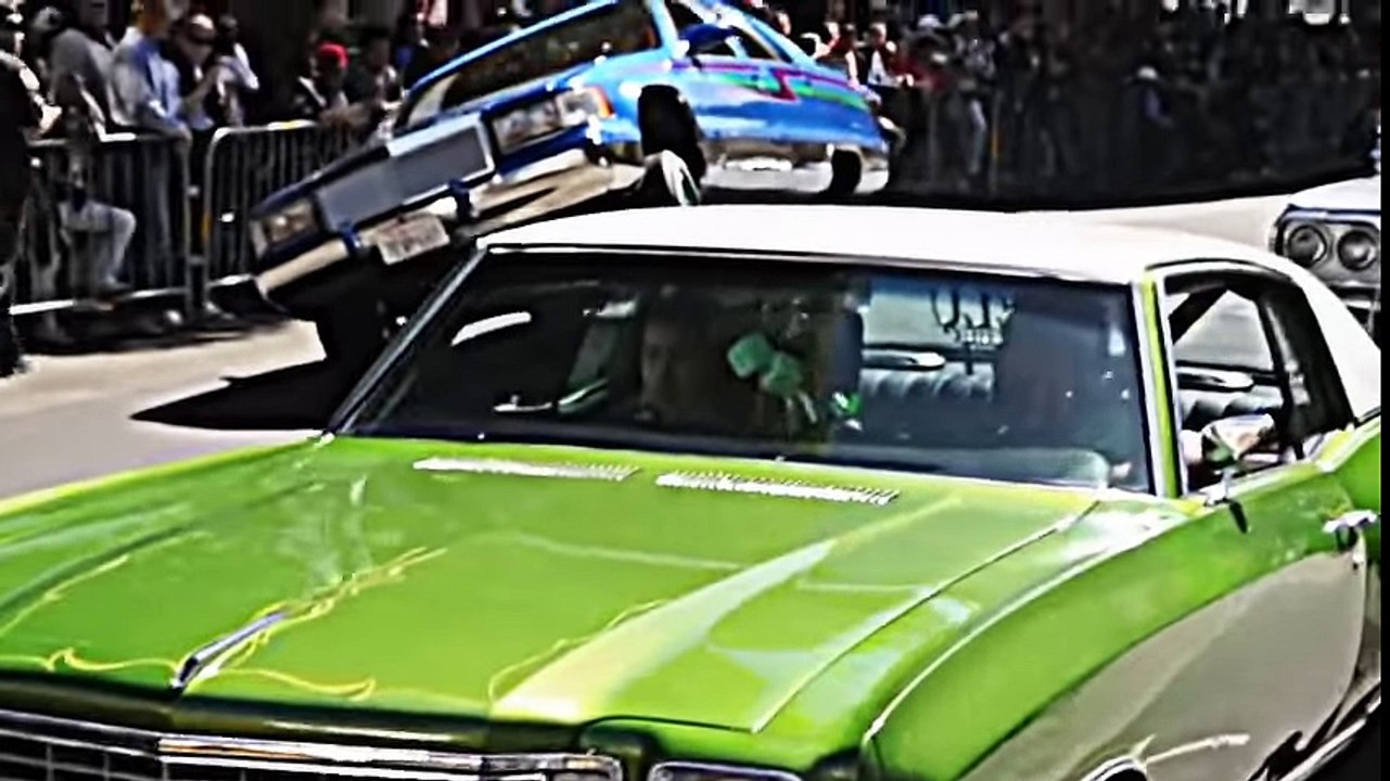 Amazing Car Stunts Show