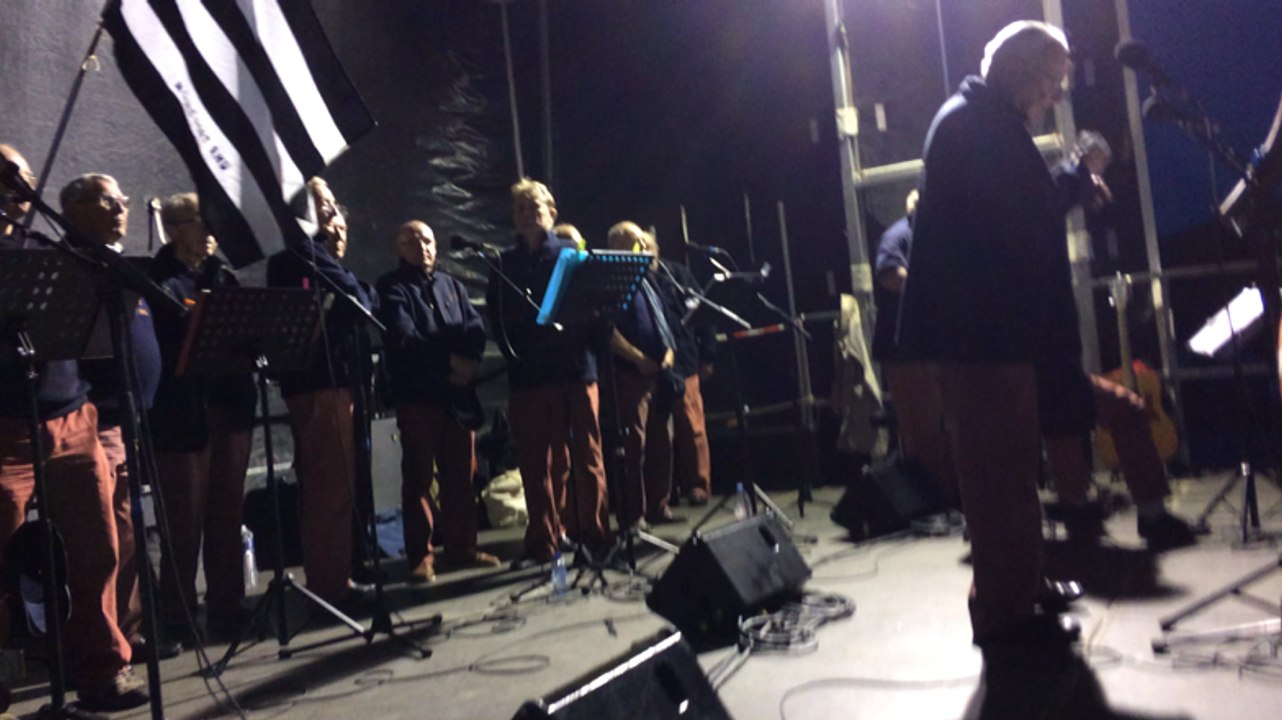Le final du concert des Mouez Port-Rhu au souper
