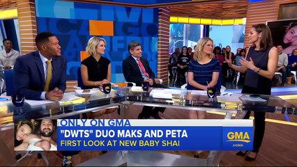 Скачать видео: DWTS stars Maksim Chmerkovskiy, Peta Murgatroyd Debut Baby Son