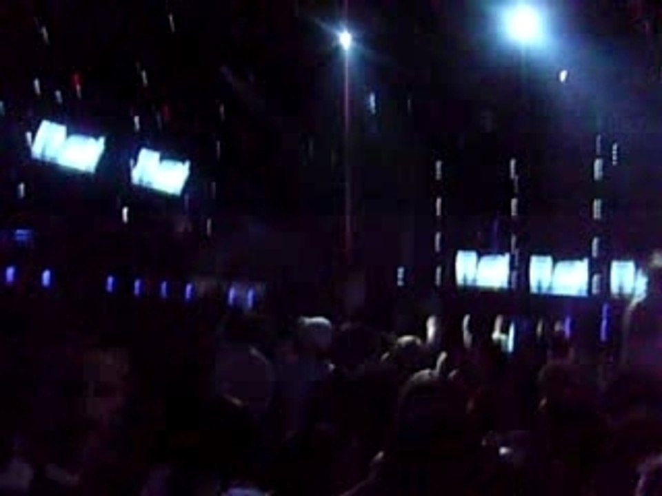 CLIP2752