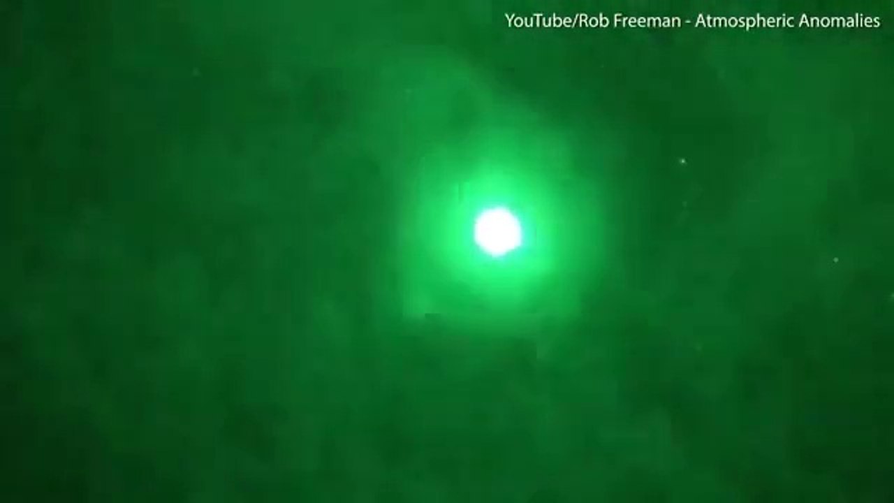Increíble ovni sobre Irlanda