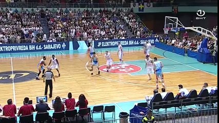 Vrabac zakucavanjem otvorio meč [BiH-Armenija]