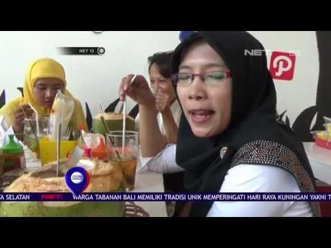 Makan Bakso di Dalam Mangkuk Kelapa Muda di Klaten - NET12